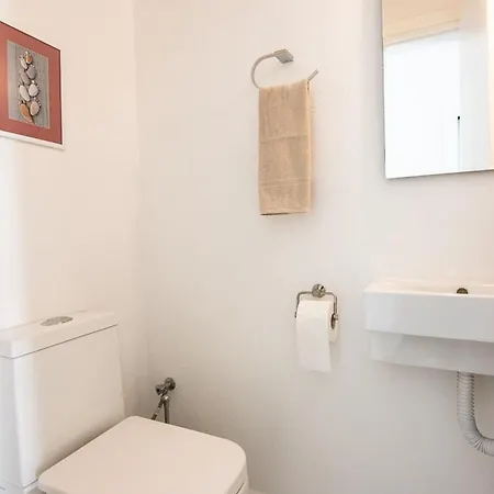 Sun Apartment *